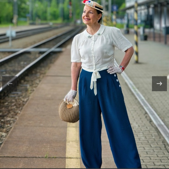 The Seamstress Of Bloomsbury Pants - THE SEAMSTRESS OF BLOOMSBURY LONDON Navy Audrey Trouser w/ Button Detail-Size 14